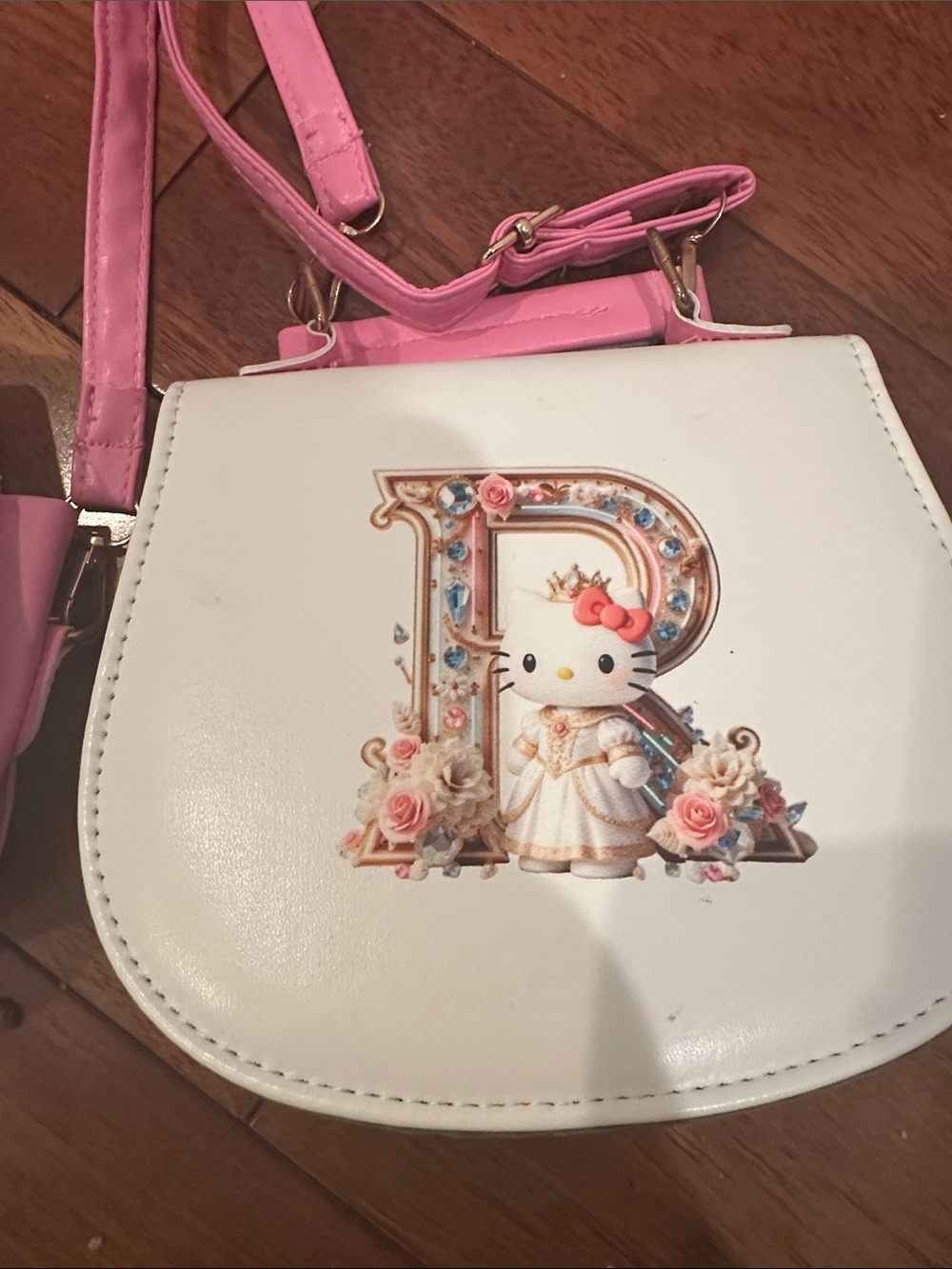 Girls R hello kitty bag - Picture 2 of 4